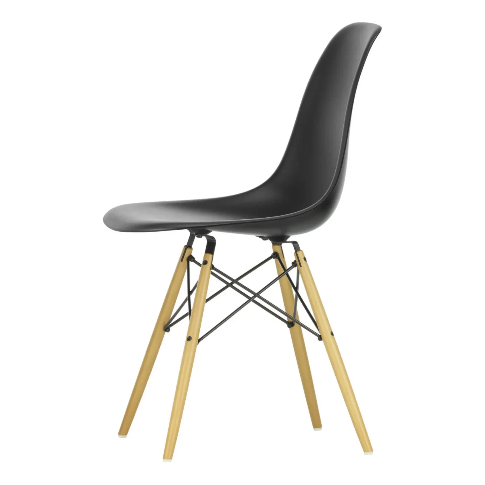 Vitra - DSW plastik sandalye - akçaağaç kaide - Charles & Ray Eames | Siyah