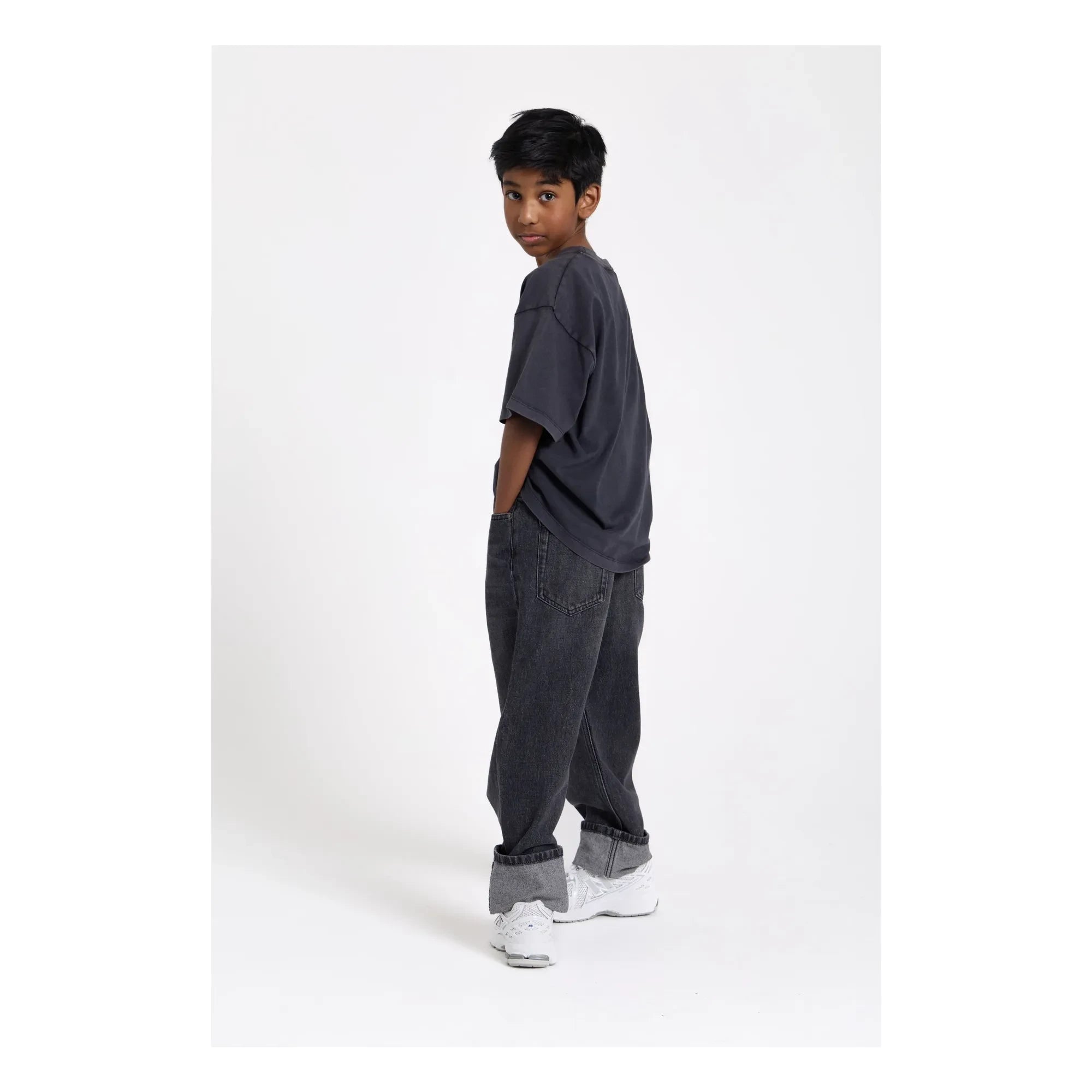 Hundred Pieces - Jean Large Hostin | Siyah