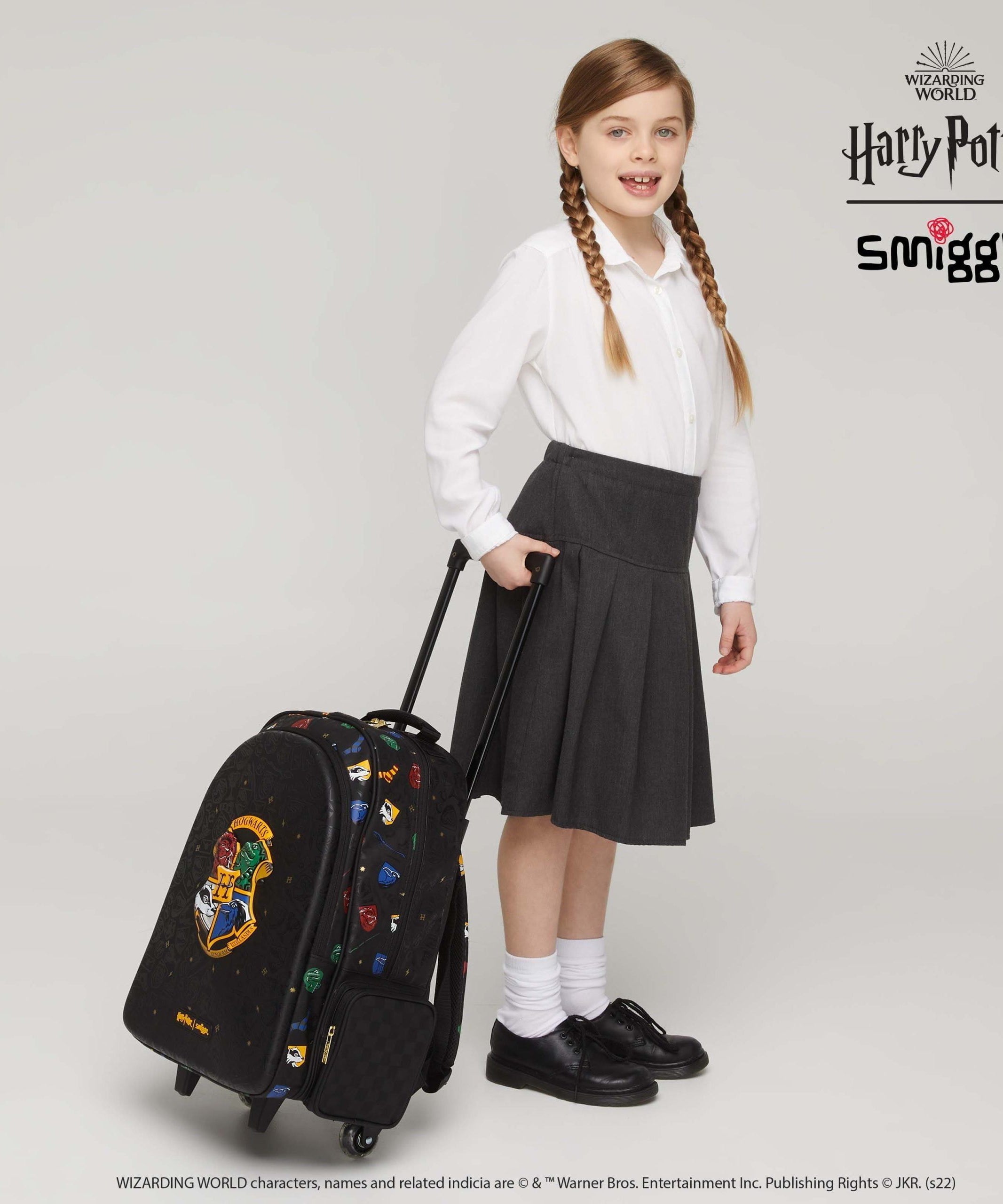 Smiggle - Harry Potter Işıklı Tekerlekli Çekçekli Sırt Çantası-Dinossi