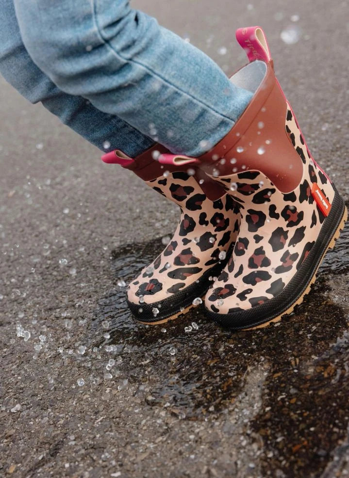 مرحباً هوسي - حذاء مطر بنقشة الفهد | بني