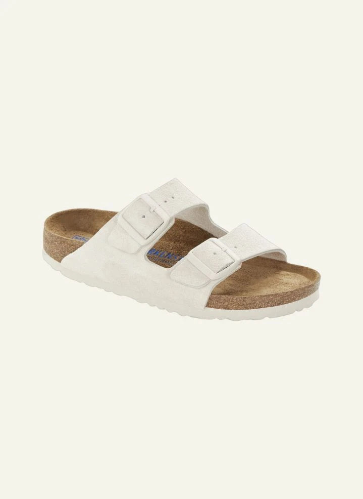 BIRKENSTOCK - صنادل Arizona بمقاس عادي | أبيض