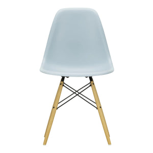 Vitra - DSW plastik sandalye - akçaağaç taban - Charles & Ray Eames | Mavimsi gri