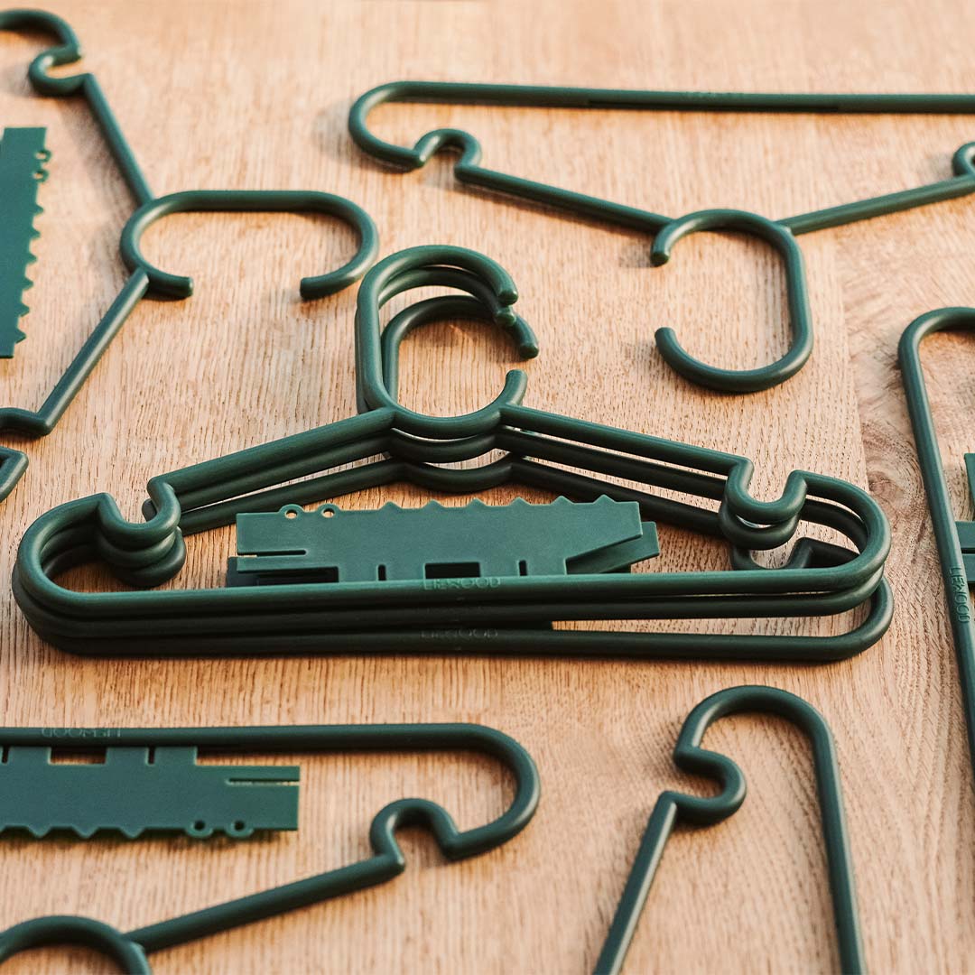 Liewood Falton Crocodile Hanger 8-pack - Garden Green-Clothing Storage-Garden Green-One Size | Natural Baby Shower