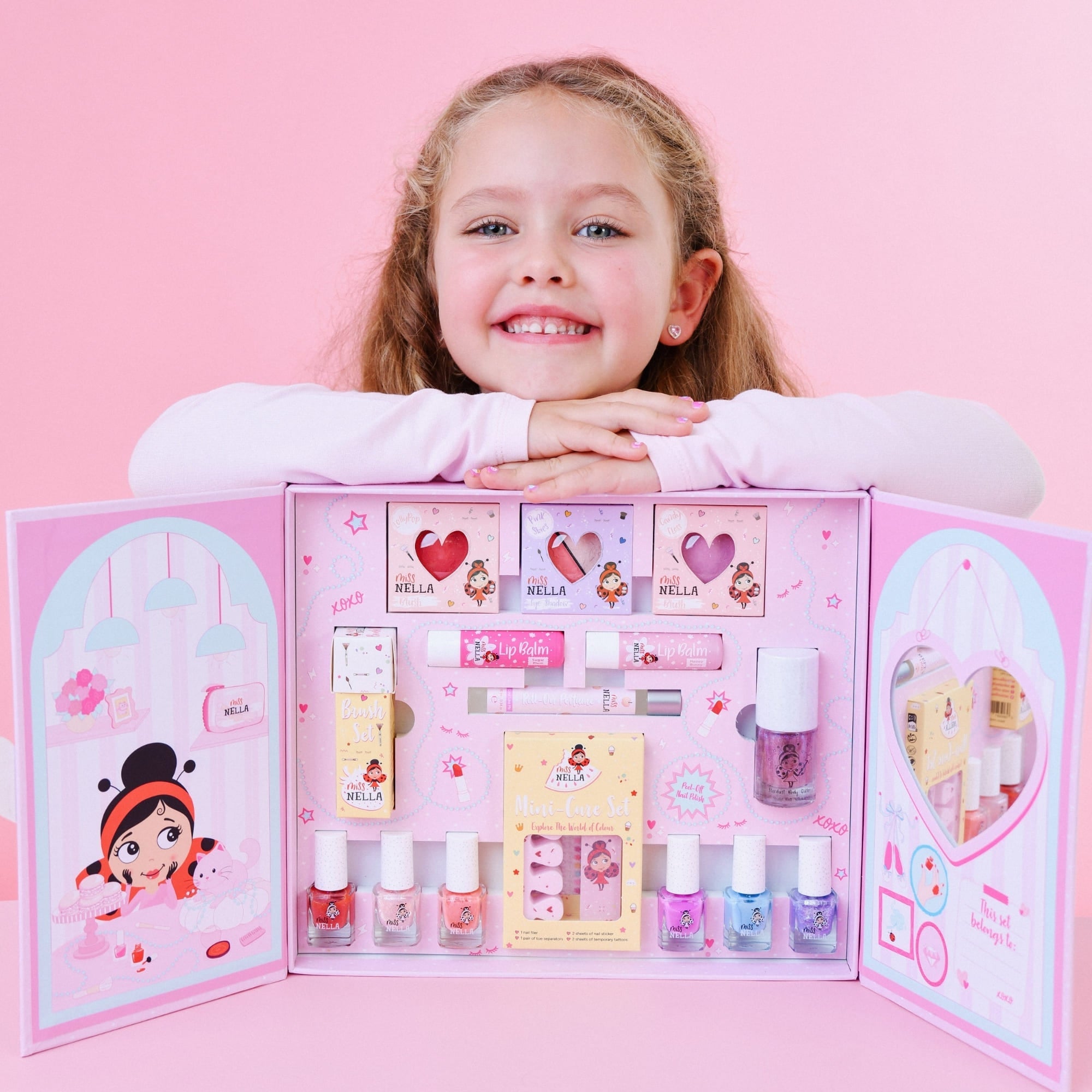 ميس نيلا - طقم مكياج طبيعي غير سام