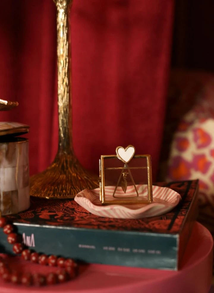 Doing Goods - Pyar Mini إطار صورة على شكل قلب من النحاس الأصفر | ذهبي