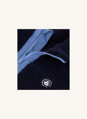 Petit Bateau - معطف شيربا بلوك ألوان باللون الأزرق منتصف الليل