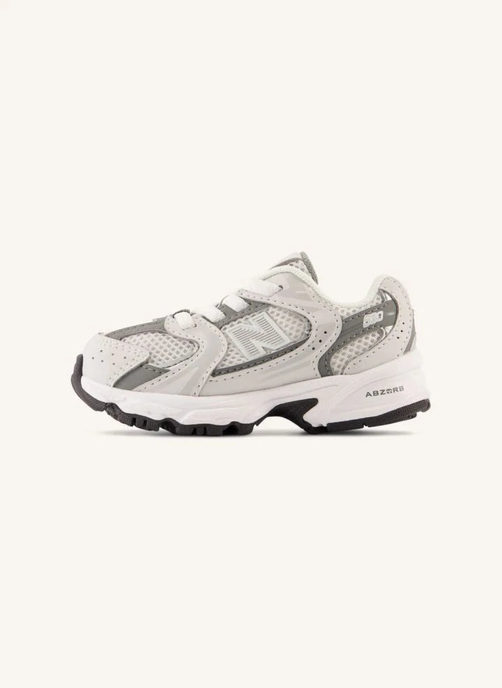 New Balance - حذاء رياضي مرن برباط 530 | رمادي