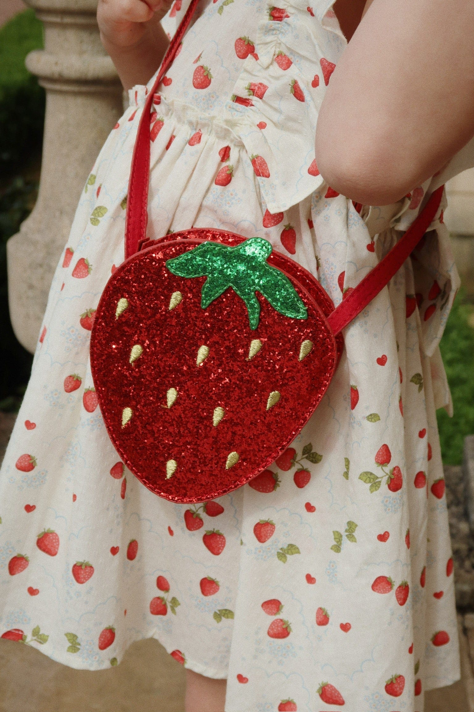 Konges Sløjd Girls Tut Strawberry Shoulder Bag in Red (15cm)