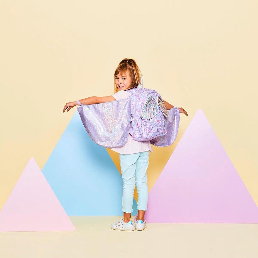 Smiggle - حقيبة ظهر روضة أطفال بجناح وحيد القرن