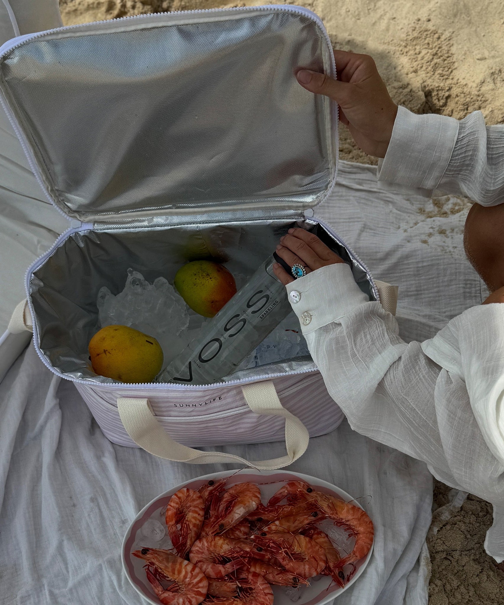 Sunnylife - حقيبة شاطئ باردة كسولة