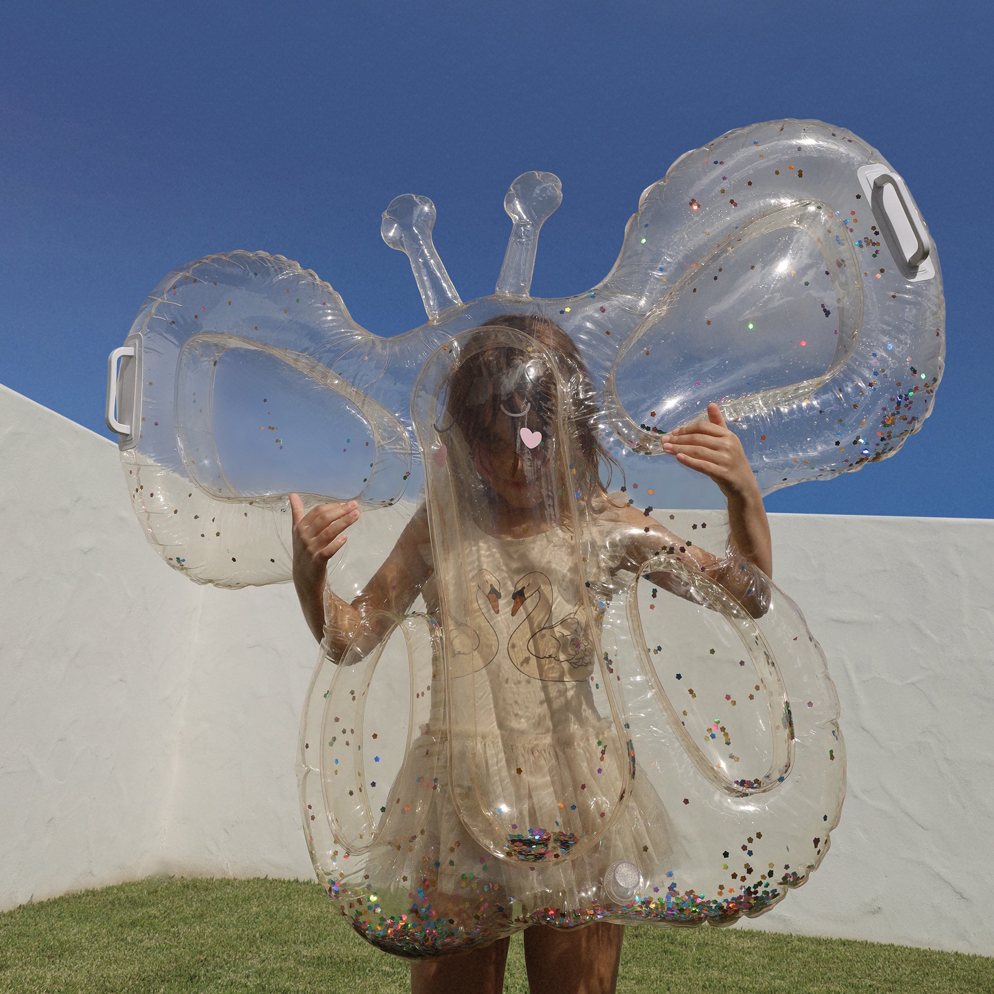 Sunnylife - سرير بحر ومسبح للأطفال على شكل فراشة بنكهة القطن الحلو