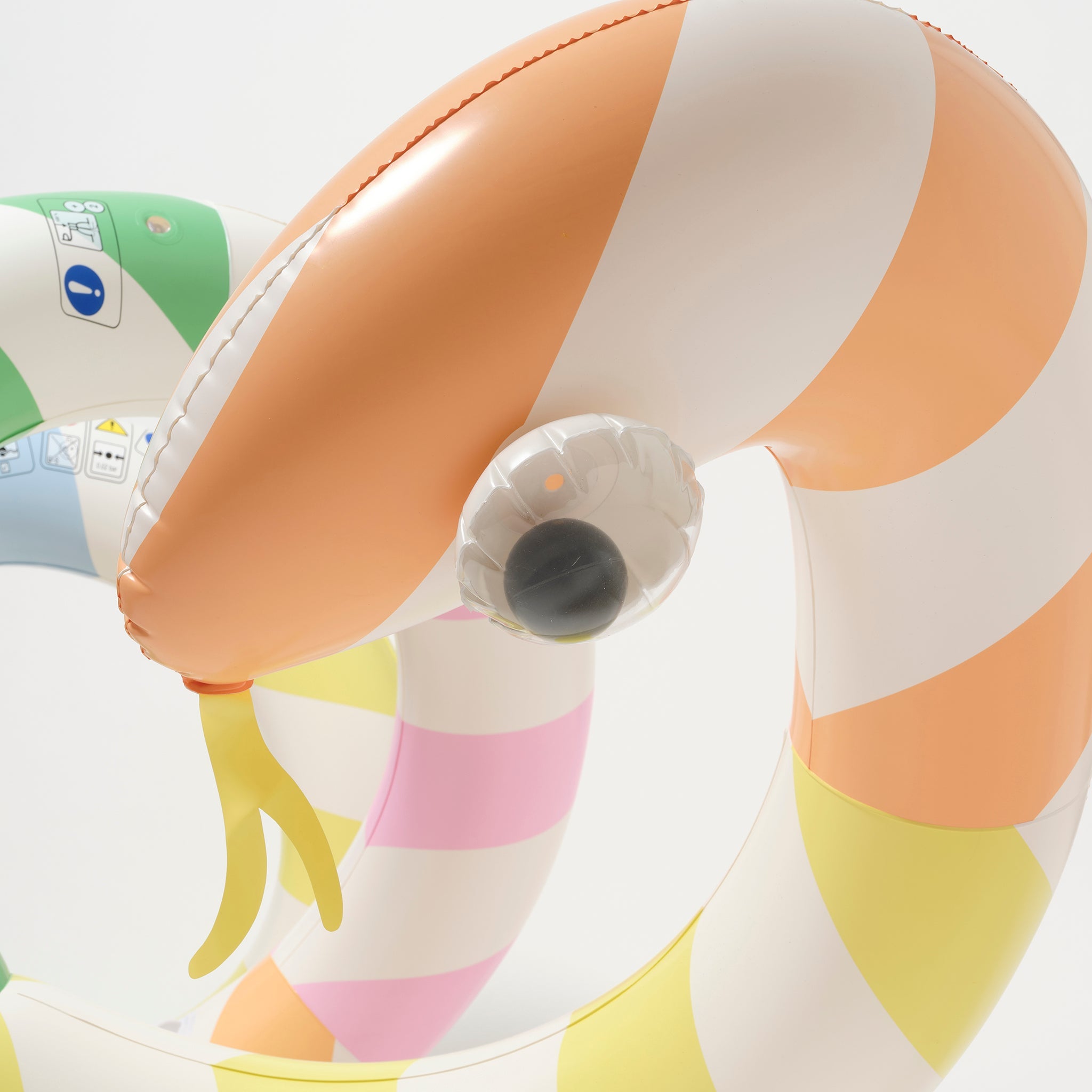 Sunnylife - متعة المسبح القابل للنفخ على شكل ثعبان عملاق وسرير