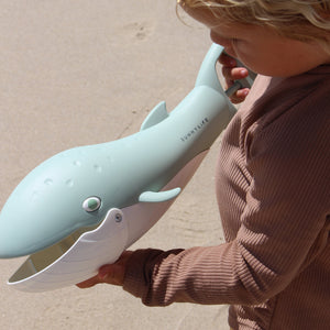Sunnylife - Whale Green Kum Toplama Oyuncağı