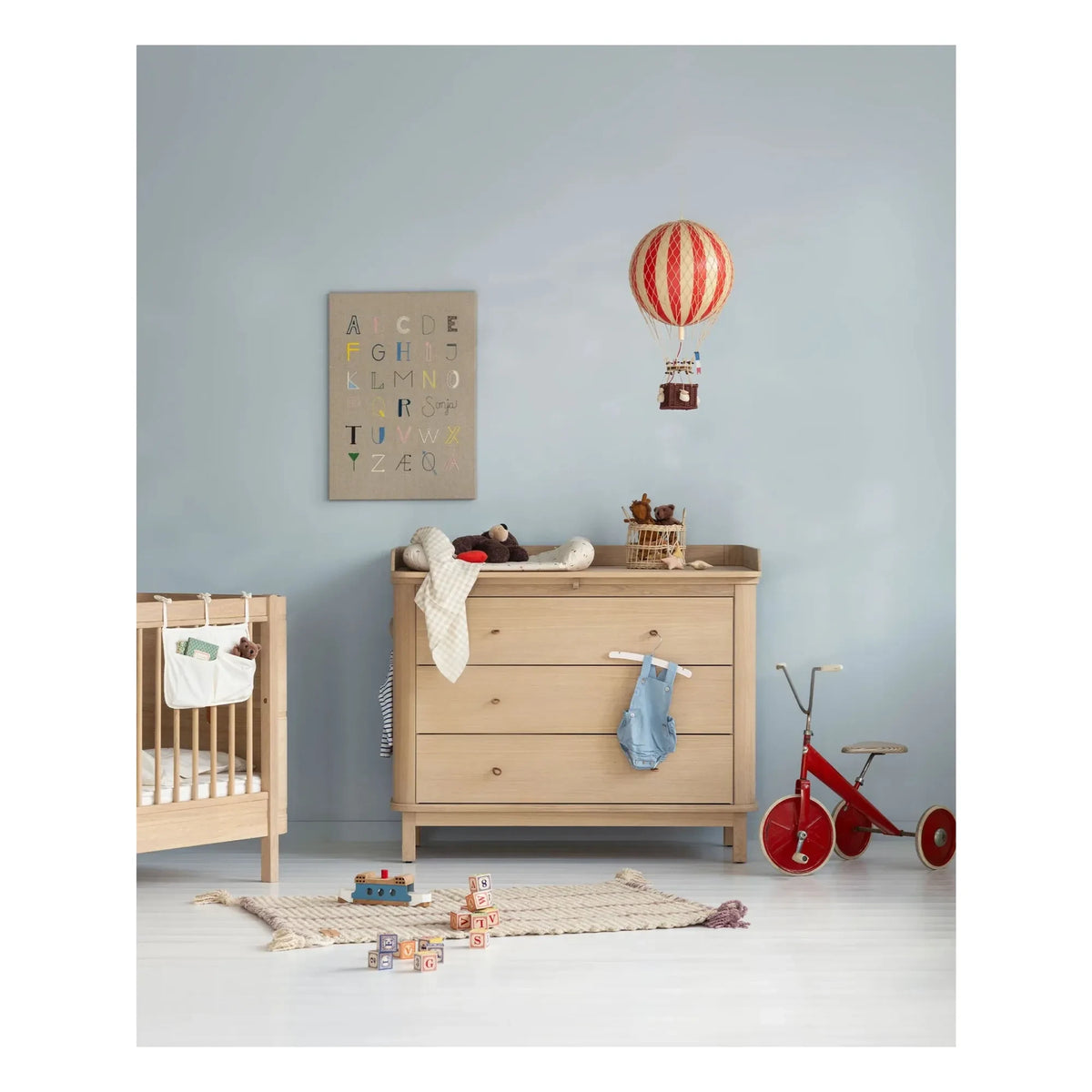 Oliver Furniture - Meşe ağacında 3 çekmeceli alt değiştirme dolabı