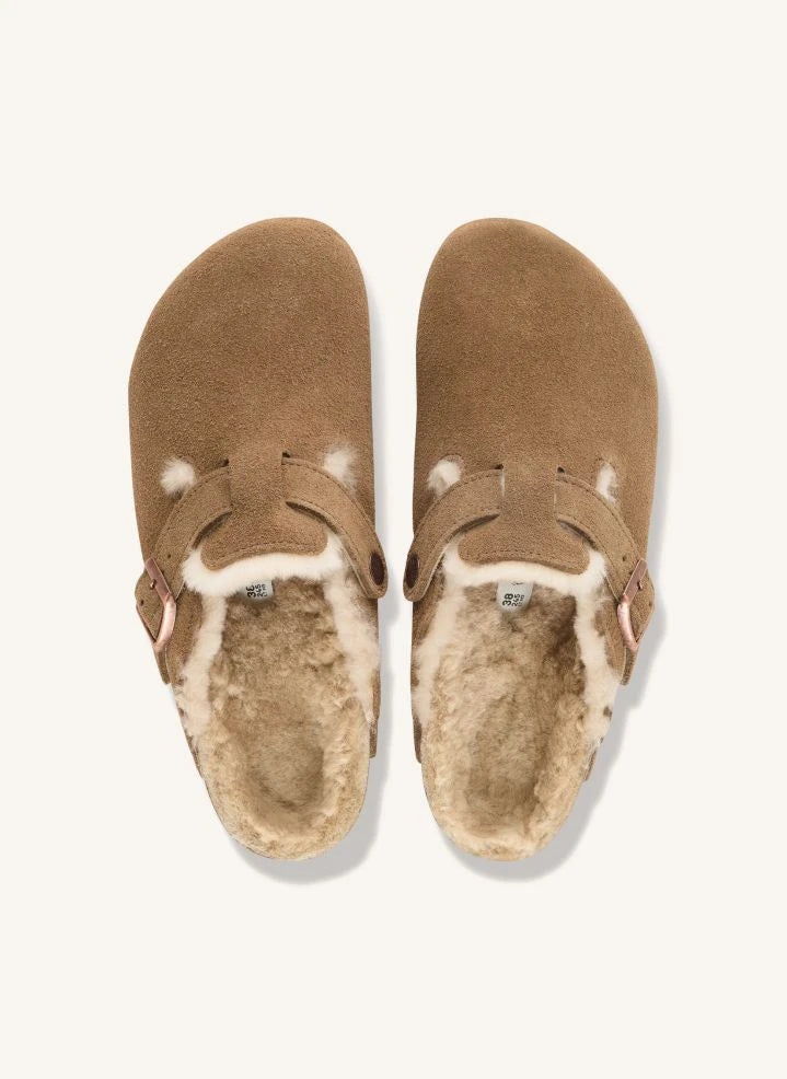 BIRKENSTOCK - حذاء Boston من جلد الغزال الفاخر | لون بني توب