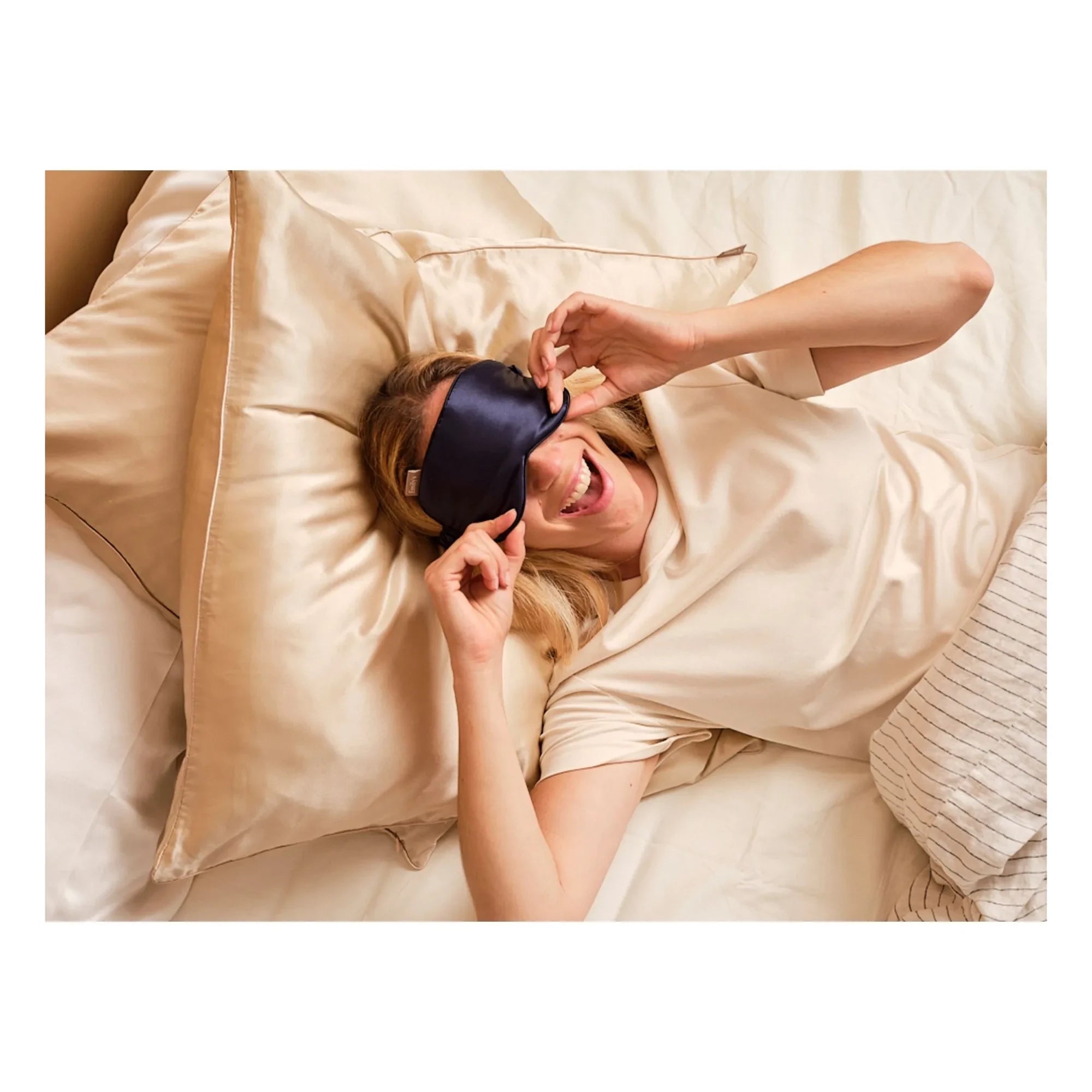 Emily's Pillow - İpek uyku maskesi | Gece mavisi