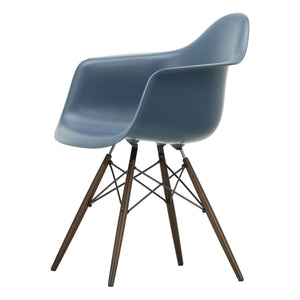 Vitra - DAW sandalye - akçaağaç taban - Charles &amp; Ray Eames | Deniz mavisi