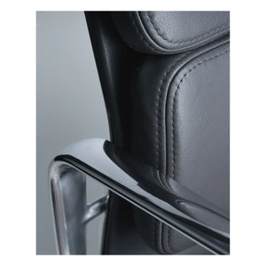Vitra - EA 217 Deri Soft Pad Sandalye | Siyah