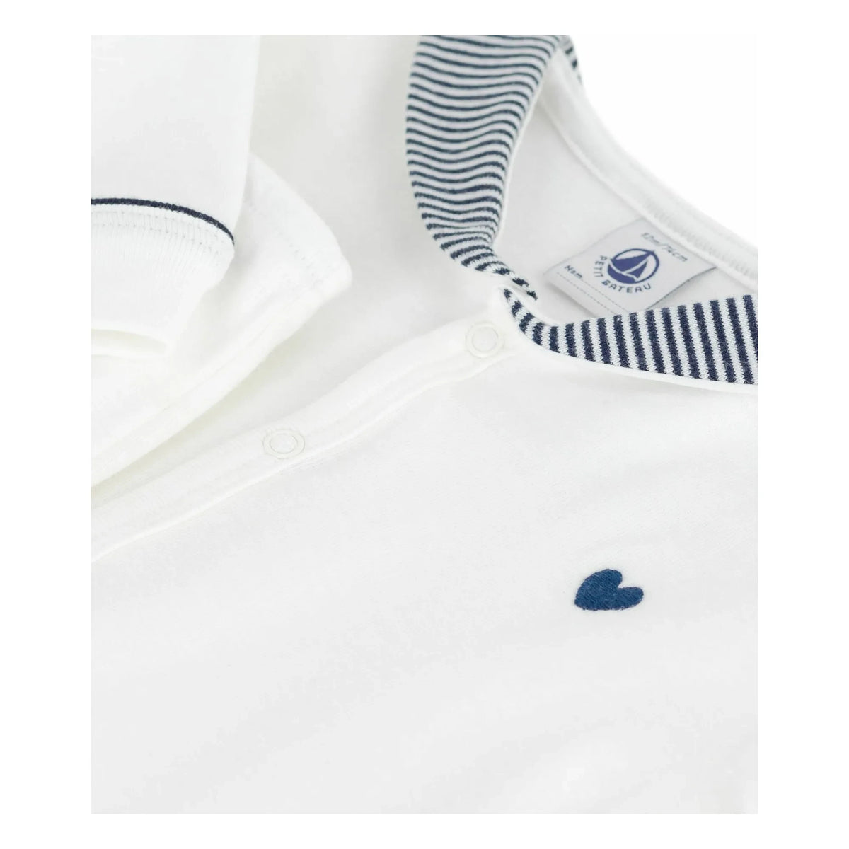 Petit Bateau - بيجامة قطنية عضوية بياقة مخططة | أبيض