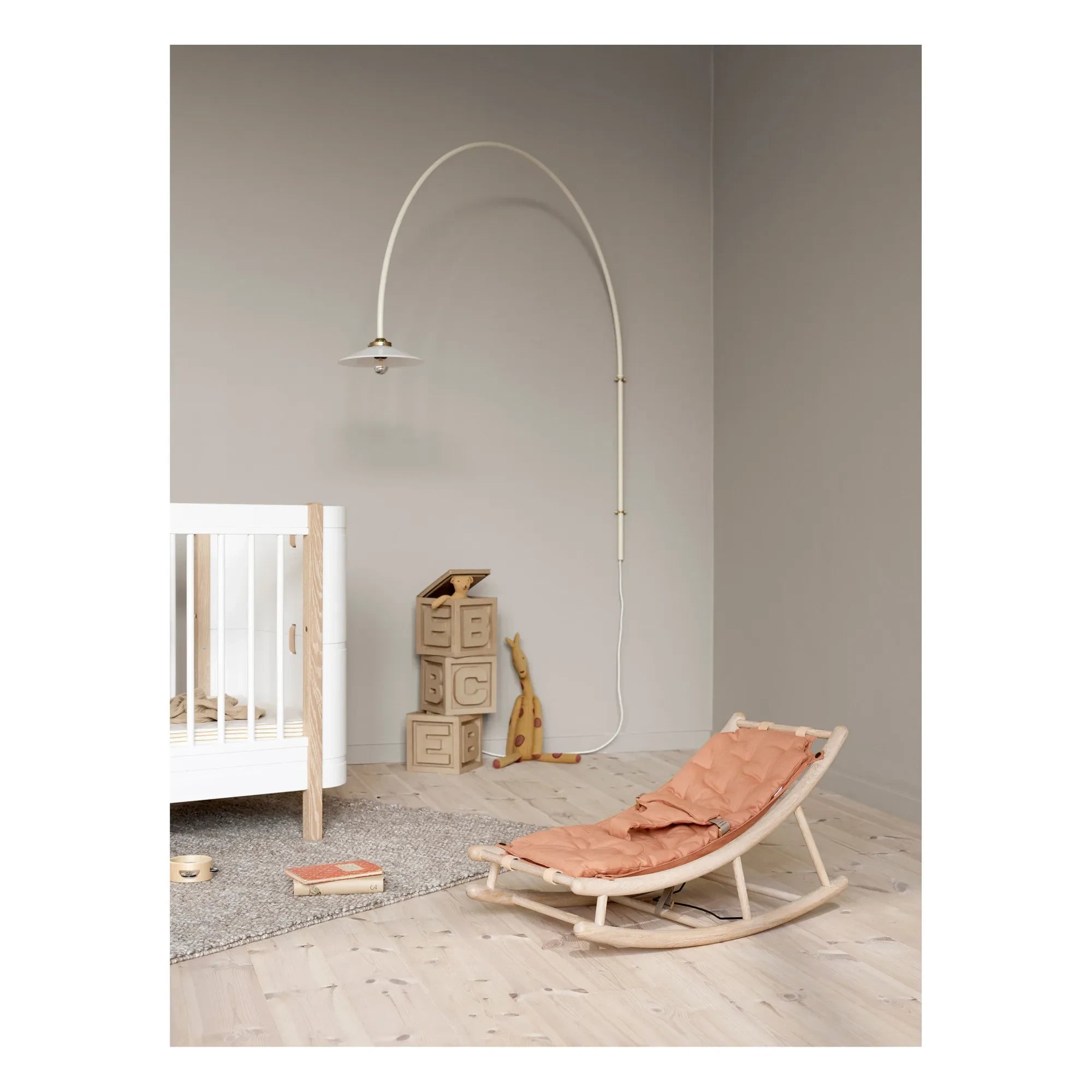 Oliver Furniture - Oak Bebek ve Çocuk Sallanan Sandalye | Karamel