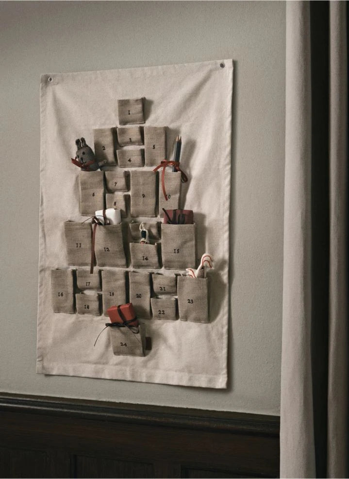 Ferm Living - تقويم أدفنت (Advent) على شكل شجرة من القطن العضوي