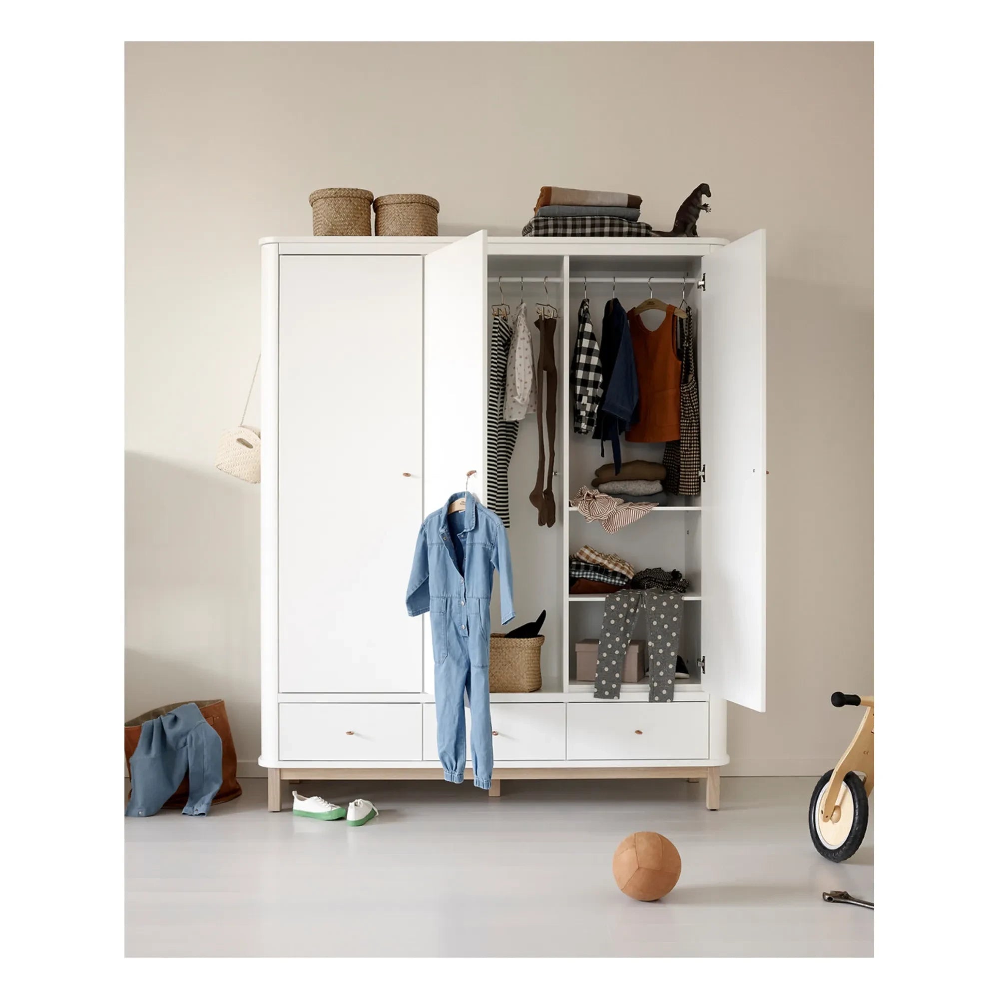 Oliver Furniture - 3 Kapılı Meşe Gardırop | Beyaz