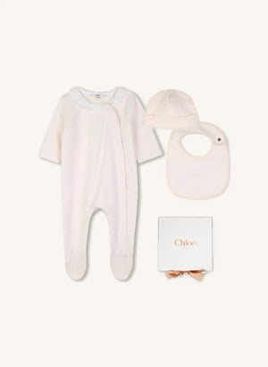 Chloé - Organik Pamuk İşlemeli Pijama, Şapka ve Önlük Seti | Lychee Pembe