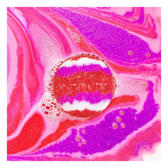 Inuwet - Çilekli dondurma banyo bombası - 120 g