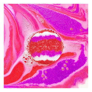 Inuwet - Çilekli dondurma banyo bombası - 120 g