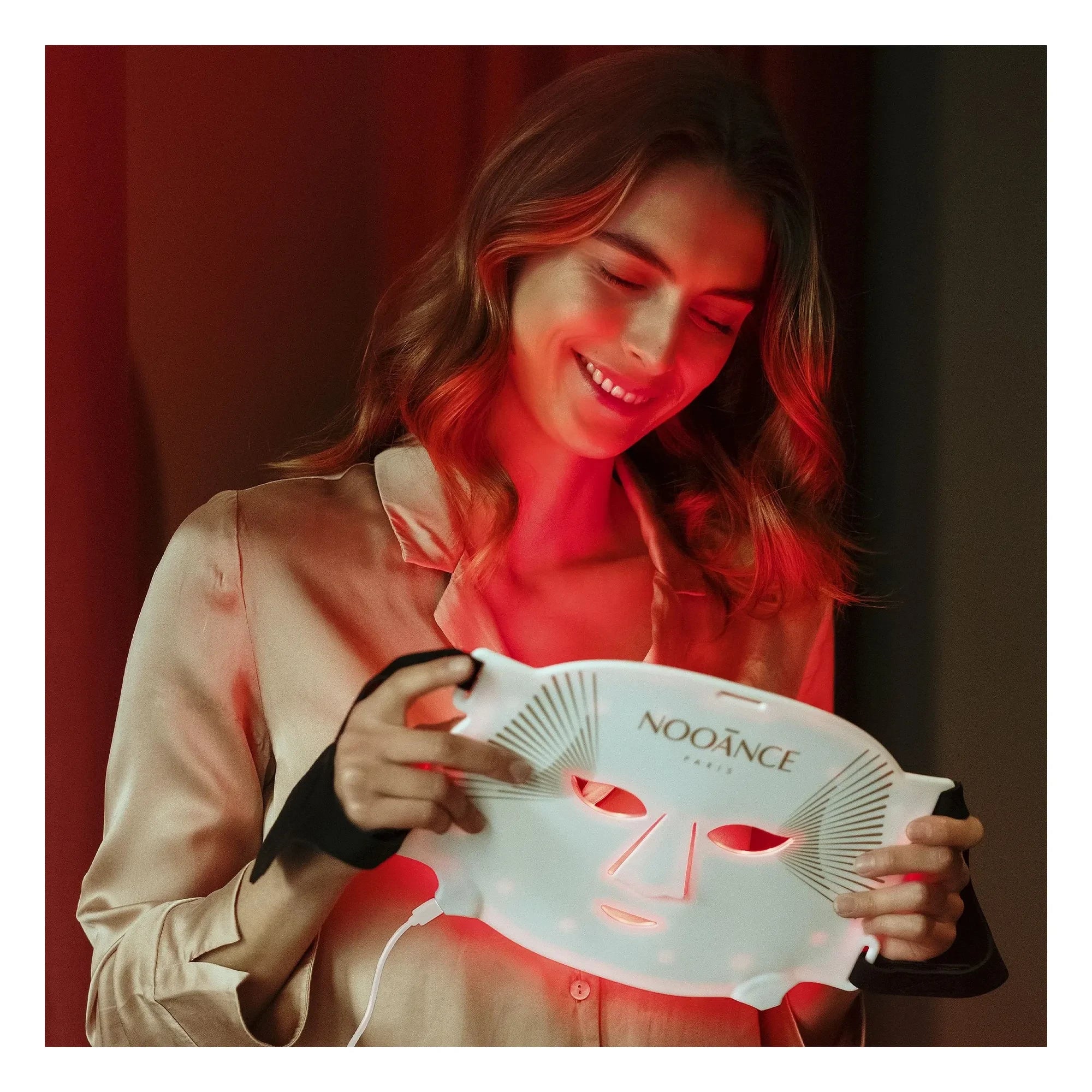 Nooance - Le Professionnel yaşlanma karşıtı LED maske
