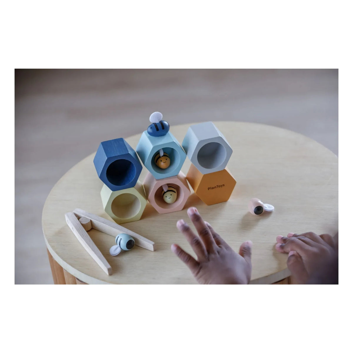 Plan Toys - Çekme Köpeği Teak