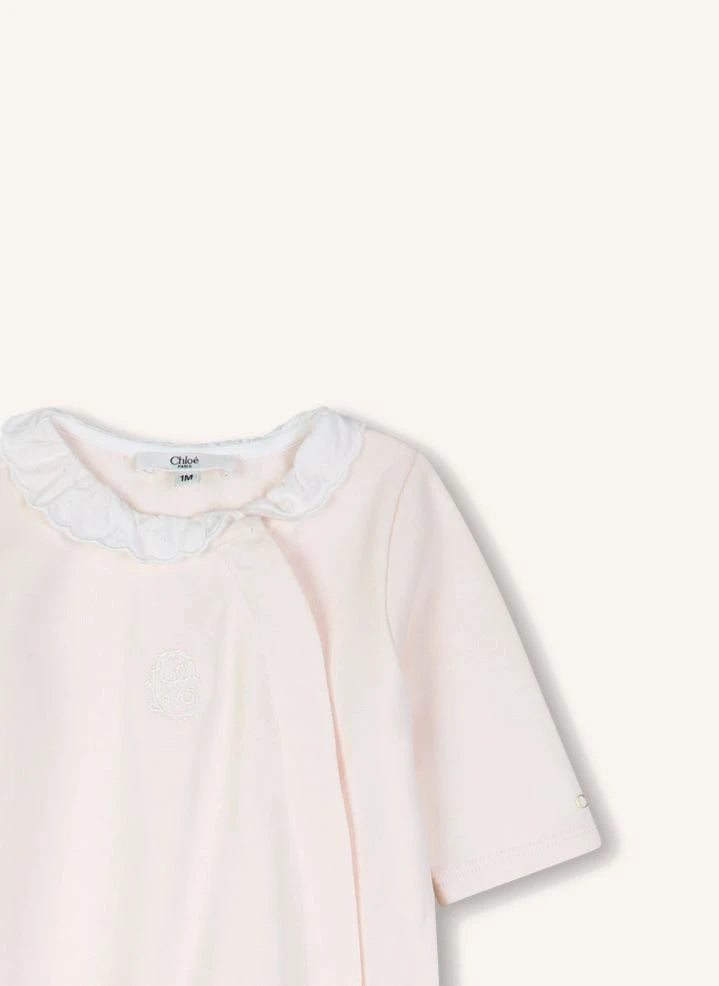 Chloé - Organik Pamuk İşlemeli Pijama, Şapka ve Önlük Seti | Lychee Pembe