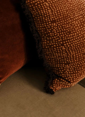 Olsson & Jensen - غطاء وسادة قطيفة Dotty | Rust
