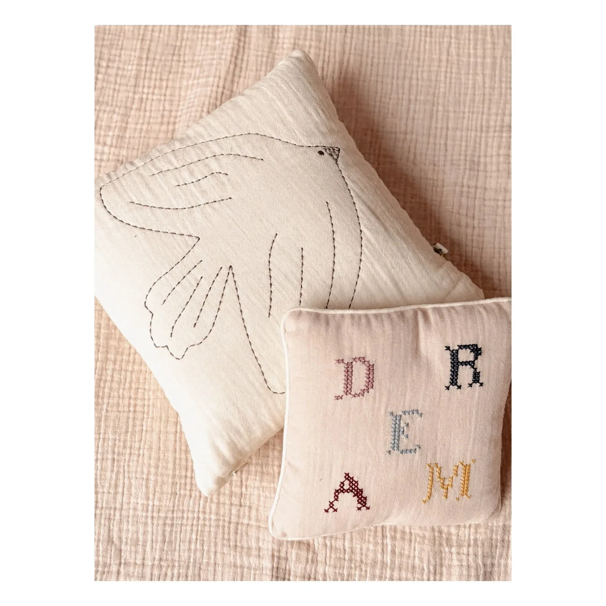 Editions Aimable - Dream Clovis yastık | Pudra Gazlı Bez
