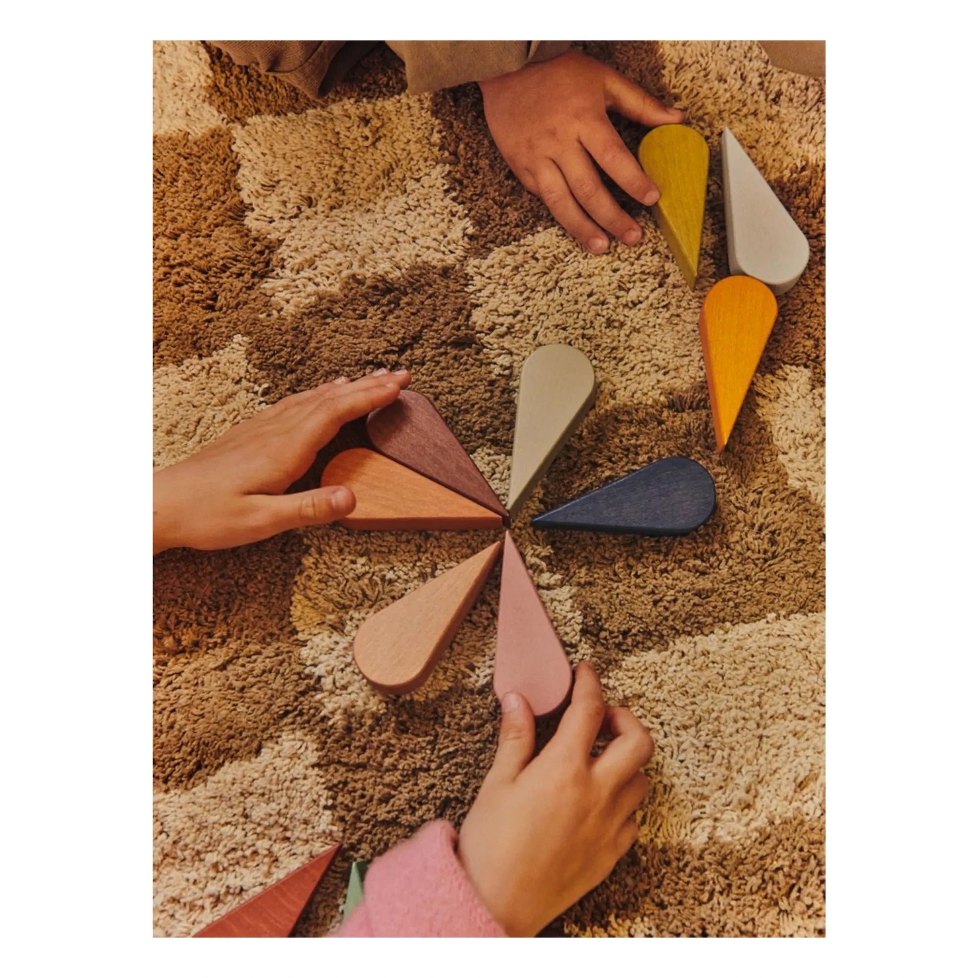 Ferm Living Kids - Mara halıları | Kahverengi