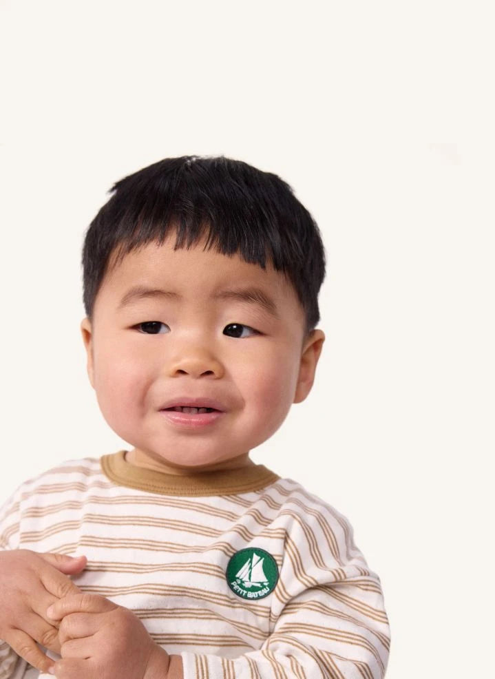 Petit Bateau - Çizgili Rozetli Organik Pamuk Bebek Tişörtü | Bej