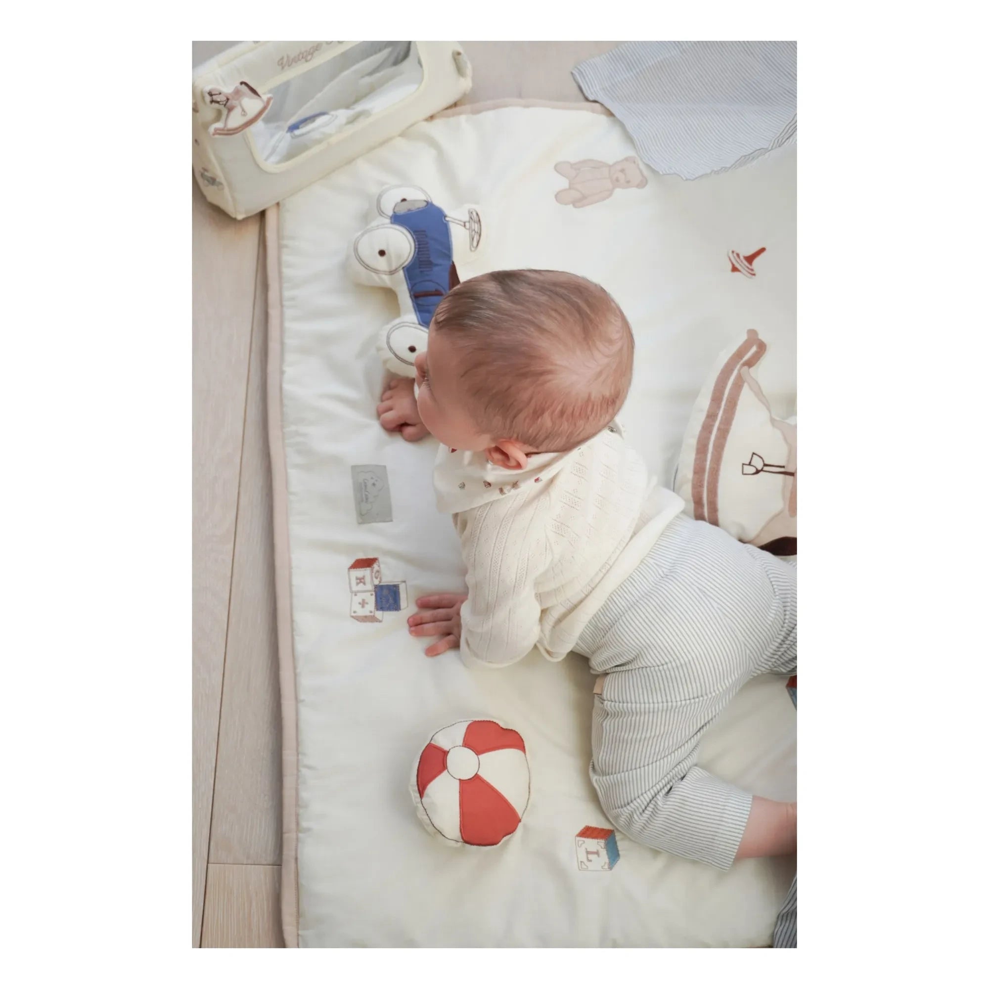 Cam Cam - Vintage Toys aktivite aynası | Bej