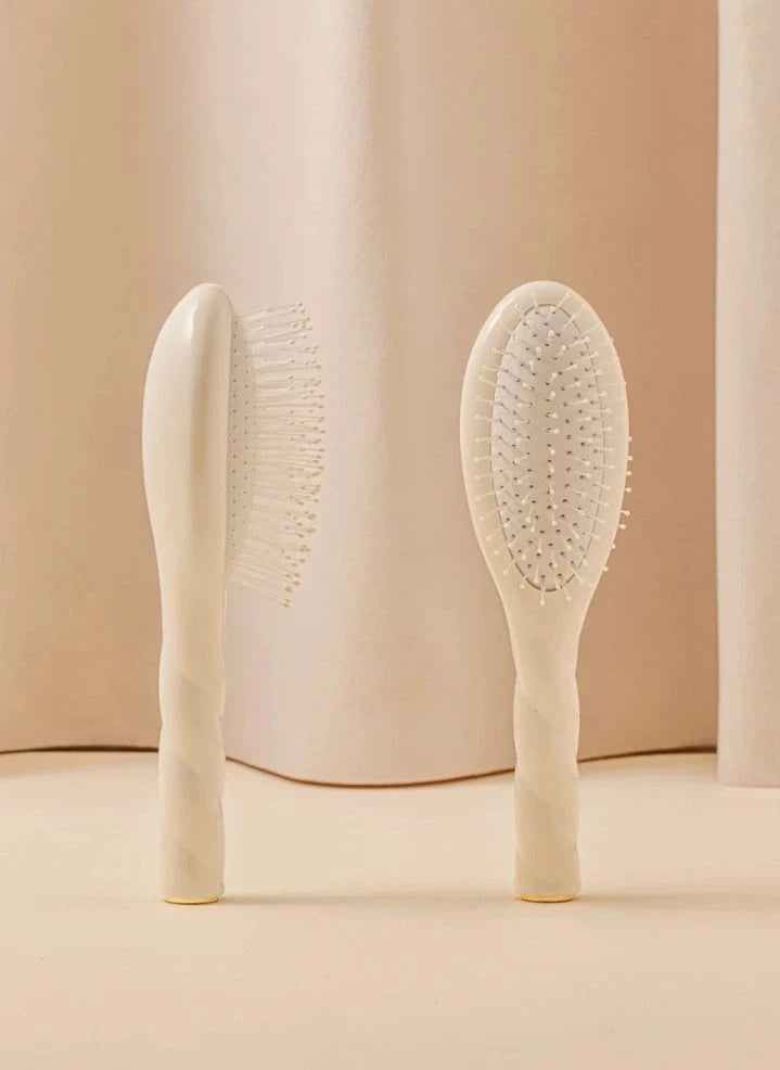 La Bonne Brosse - فرشاة المعجزة الصغيرة رقم 04 - تفتح التشابك وتعمل بالتدليك | كريم