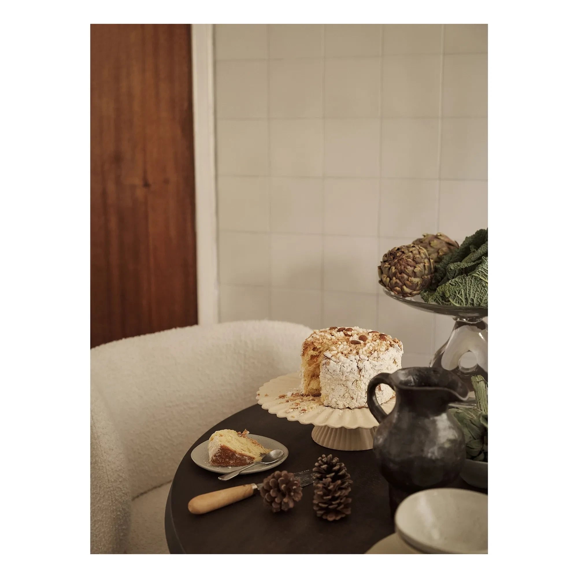 Ferm Living - Fıskiye taş seramik kek standı | Kırık Beyaz