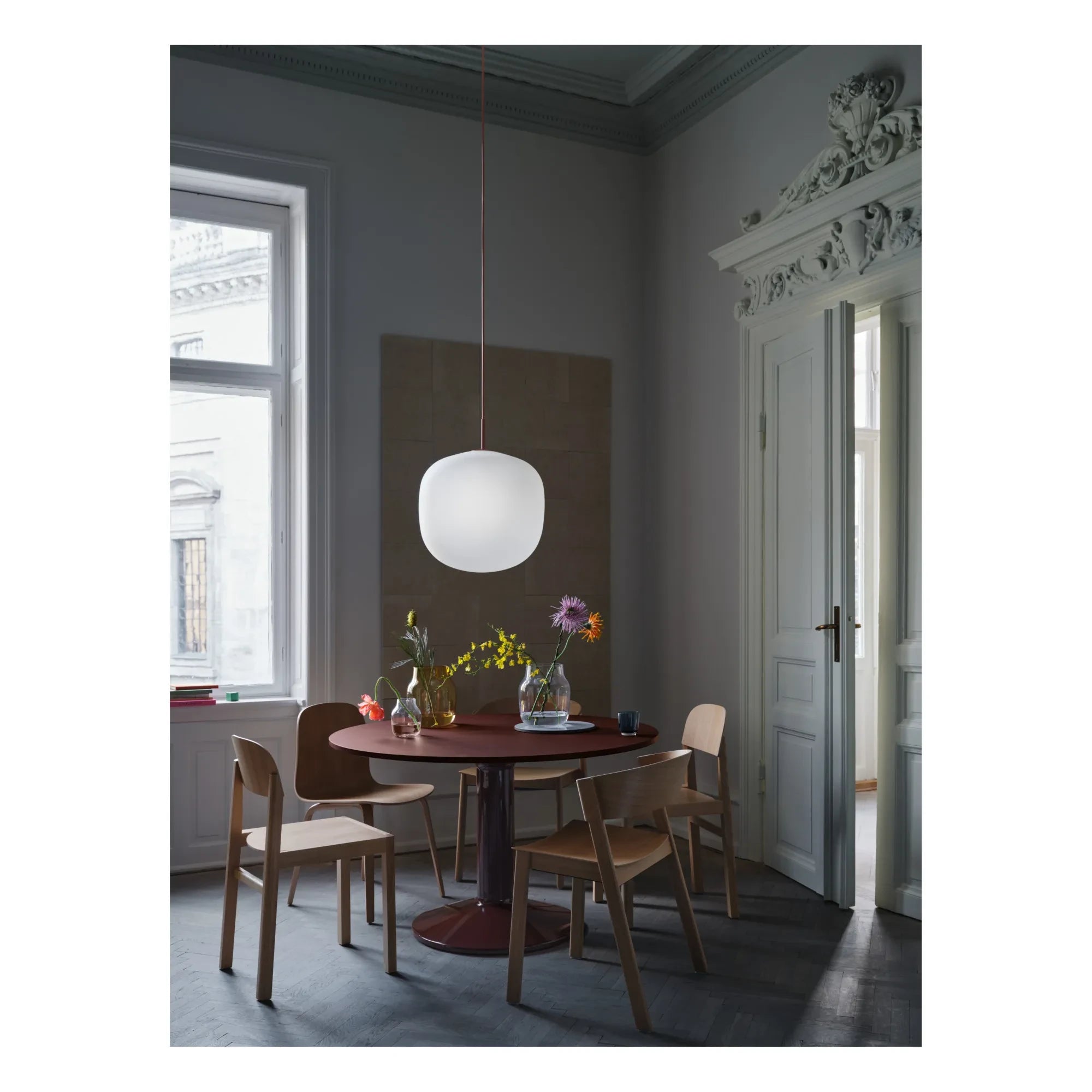 Muuto - Midst Yuvarlak Masa | Bordo