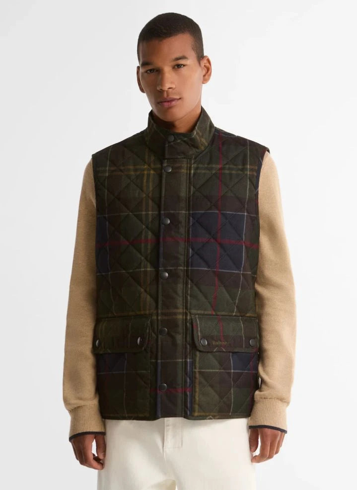 Barbour - Lowerdale صديري مبطن بنقشة تارتان | أخضر داكن