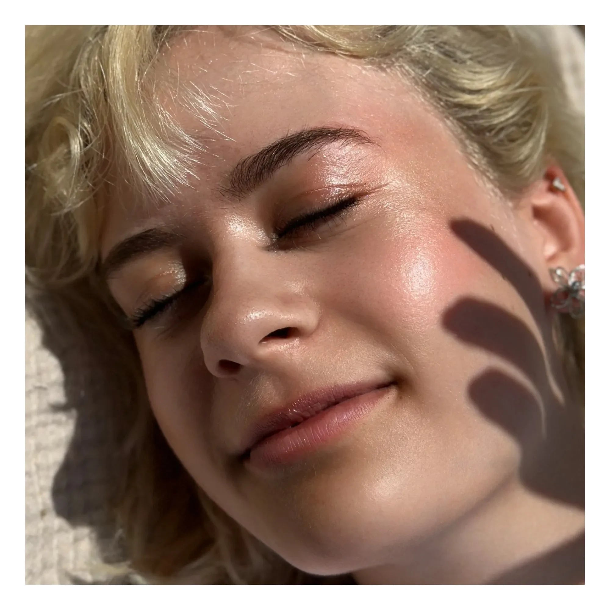 Eclo - Tinted Aydınlatıcı Allık - 10 g | Pembe Nude 005