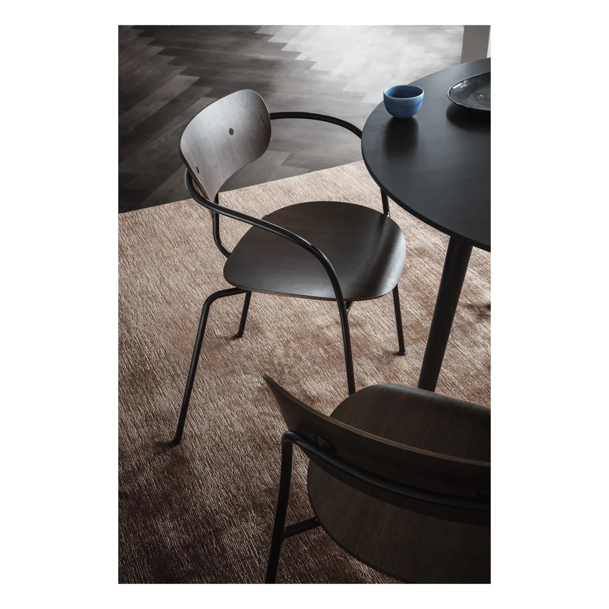 & Tradition - Pavillion AV 2 Sandalye | Ceviz