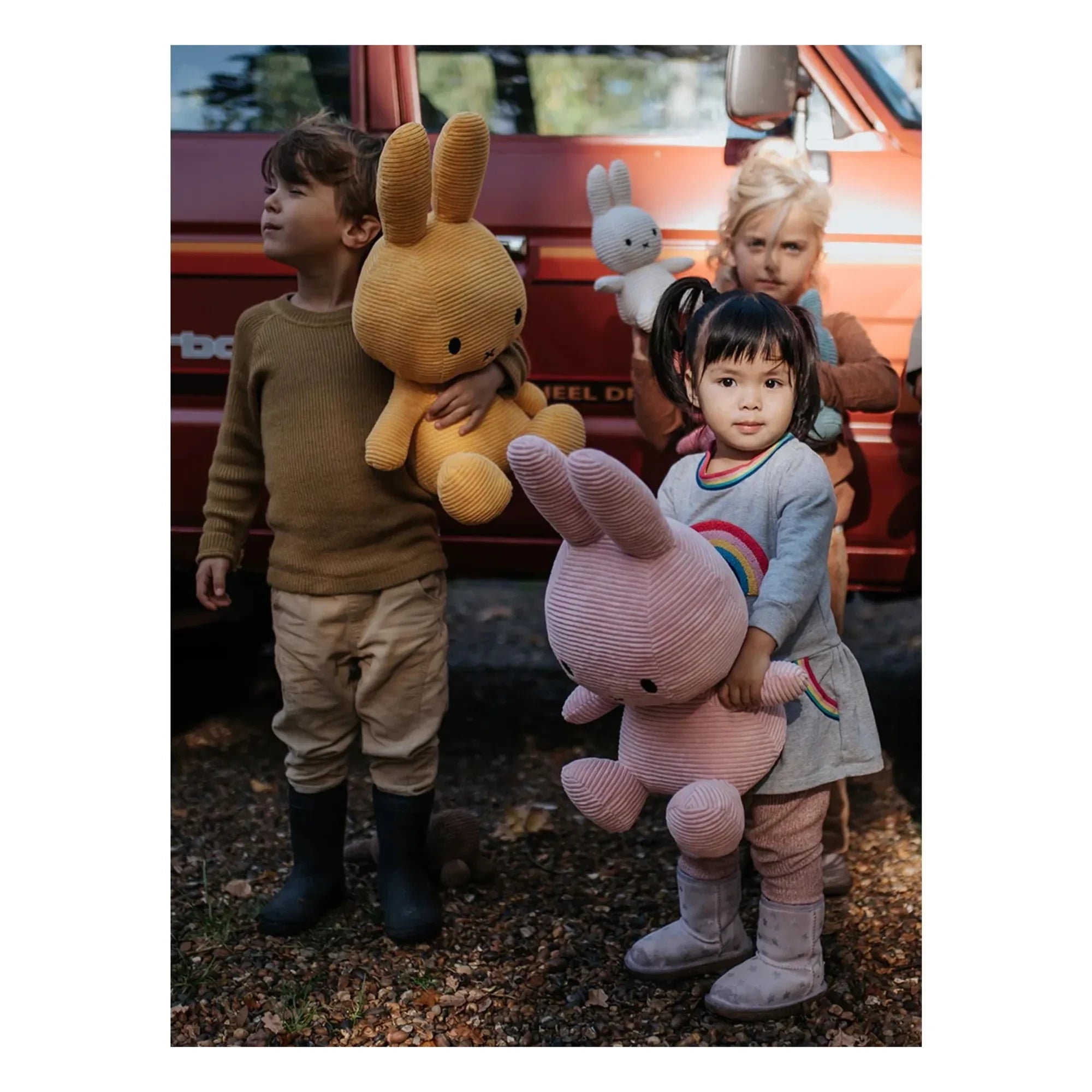 Bon Ton Toys - MIFFY - Kadife kumaş içinde Miffy peluş | Pembe