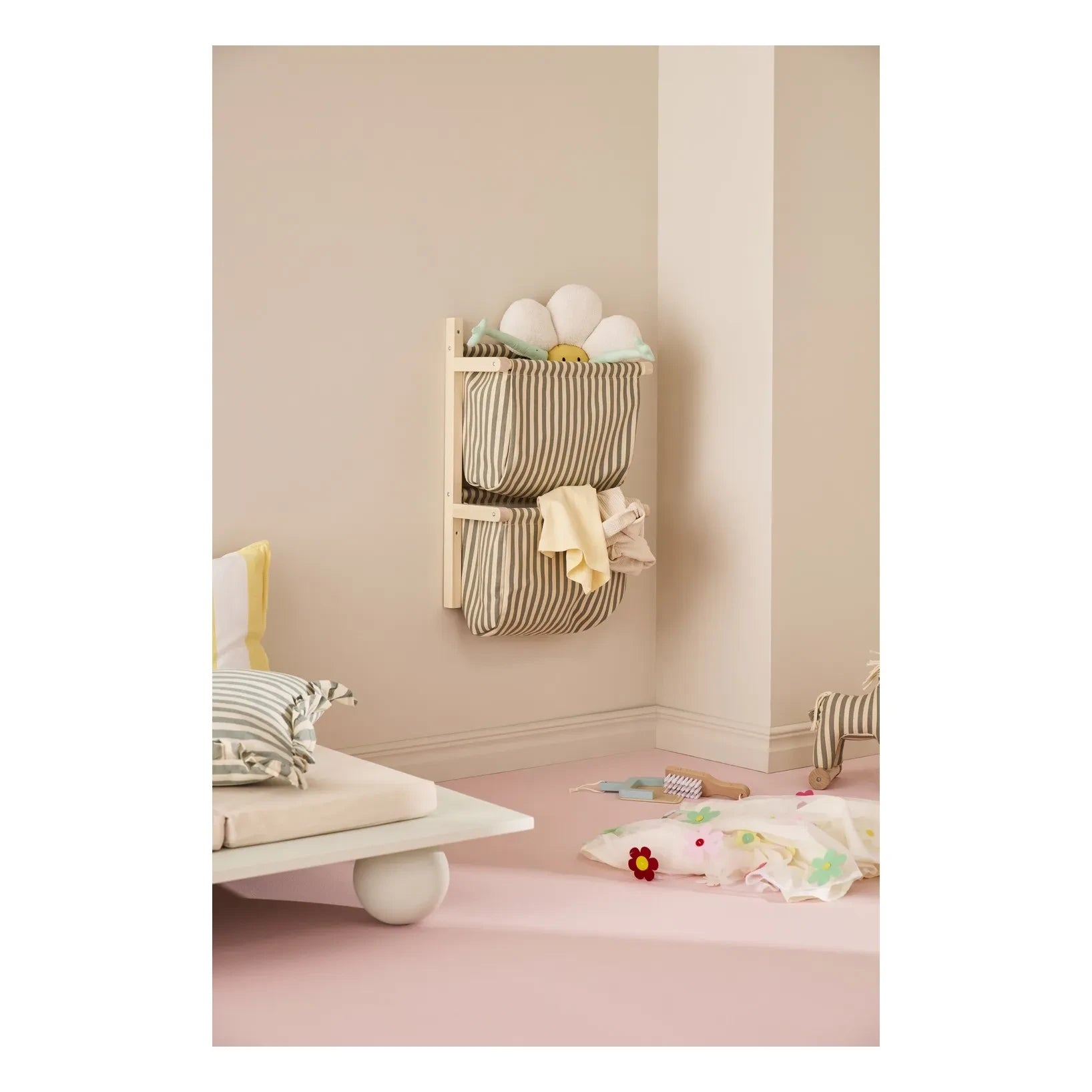 Kid's Concept - Duvara monte kumaş saklama ünitesi | Yeşil