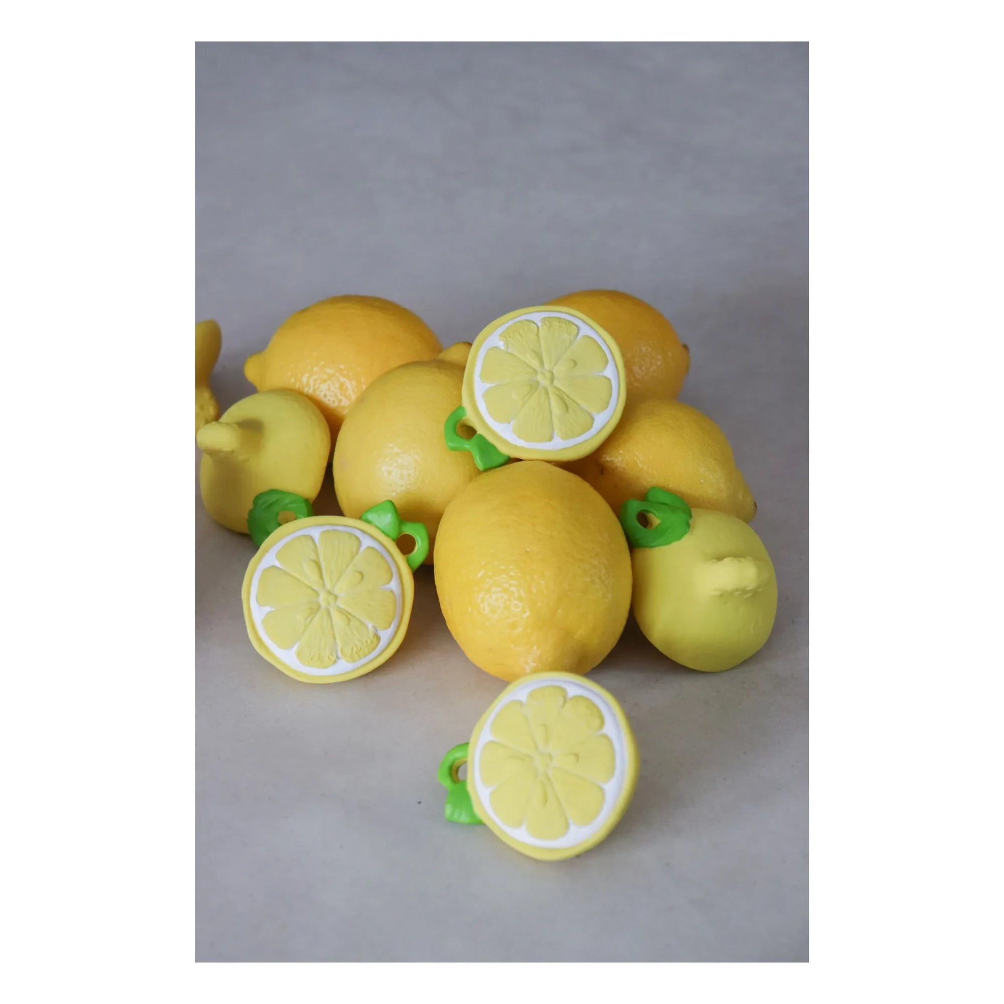 Oli & Carol - John Lemon diş kaşıma oyuncağı