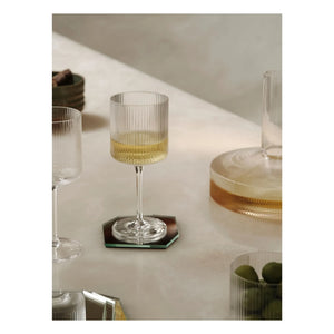 Ferm Living - Ripple beyaz şarap kadehleri - 2'li set