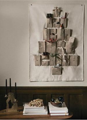 Ferm Living - تقويم أدفنت (Advent) على شكل شجرة من القطن العضوي