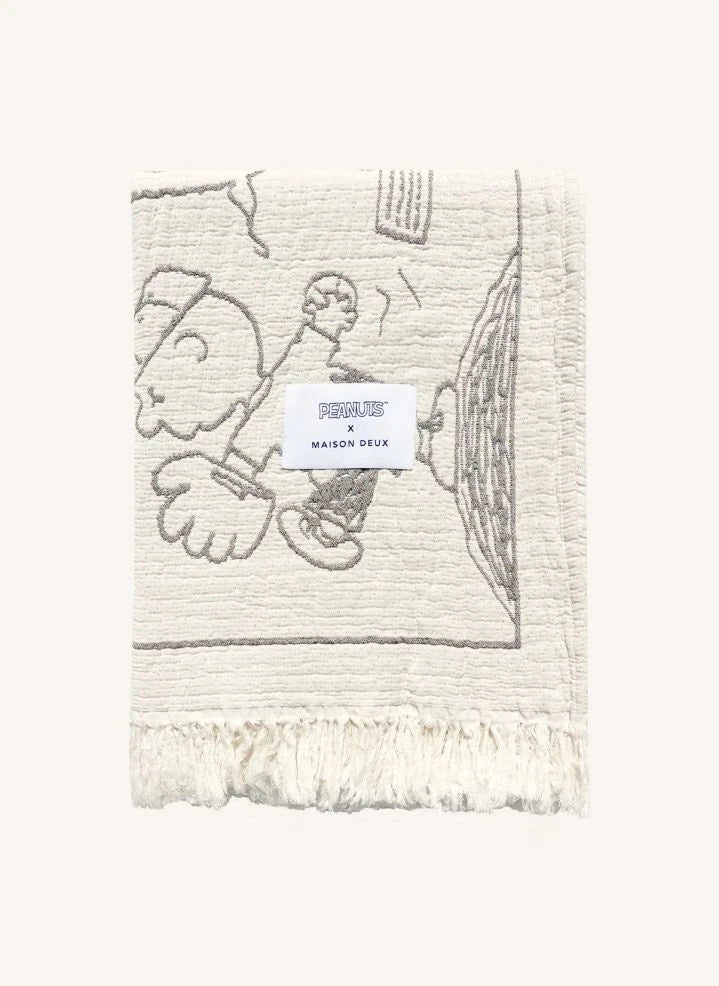 Maison Deux - Maison Deux x Peanuts | بطانية قطنية مطبوعة ببيسبول البيضاء