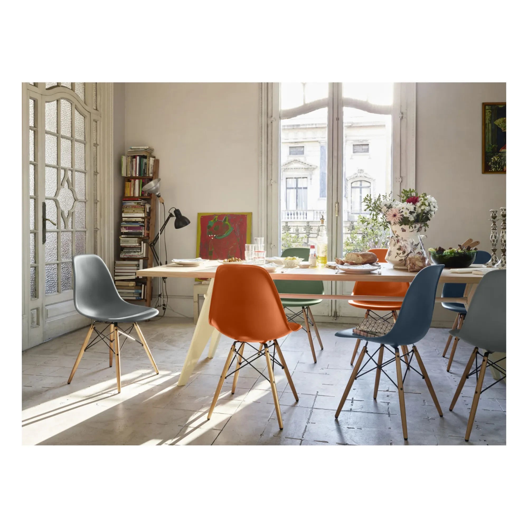 Vitra - DSW plastik sandalye - akçaağaç taban - Charles & Ray Eames | Granit